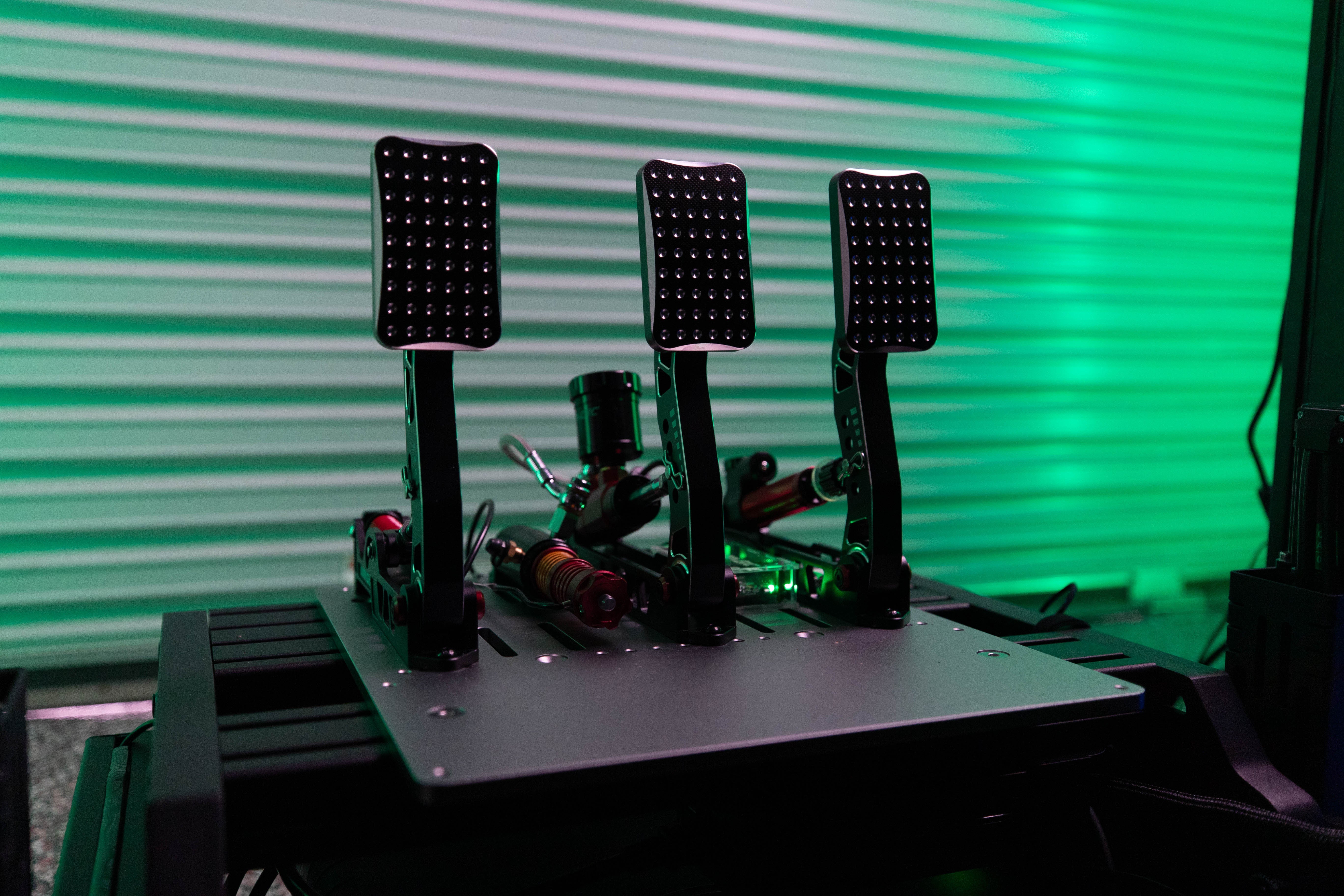 VPS Hybrid Simulator System — Turn-Key Racing & Flight Motion Simulator