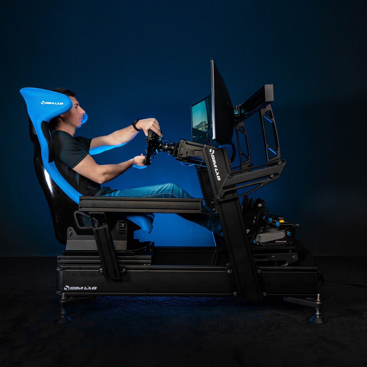 Driving a Sim-Lab P1X Pro with triple screens